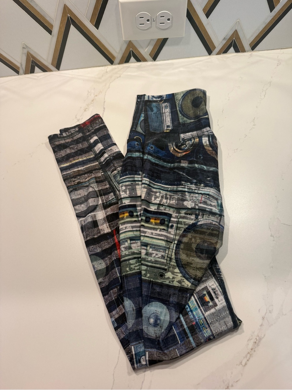 Niyamasol Multicolor Retro Boombox Print Leggings